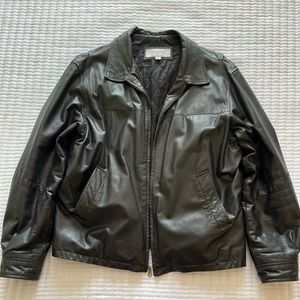 Men’s vintage Wilson’s Leather M. Julian jacket. Size L